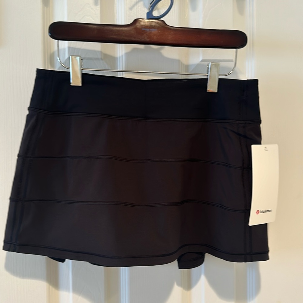 Luluemon Pace Rival MR skirt size 6 black
